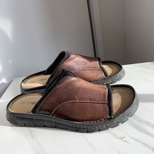 Vintage CHEROKEE flats sandals mens sz 8.5